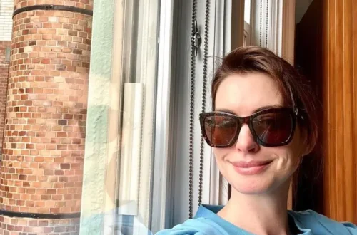 Anne Hathaway con gafas