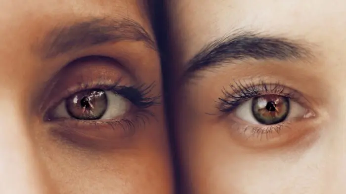 Consejos de Maquillaje para Ojos Caídos