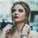 Maquillaje de Ojos con Pintalabios Rojo