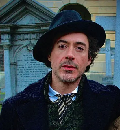 ojos almendrados de robert downey jr.