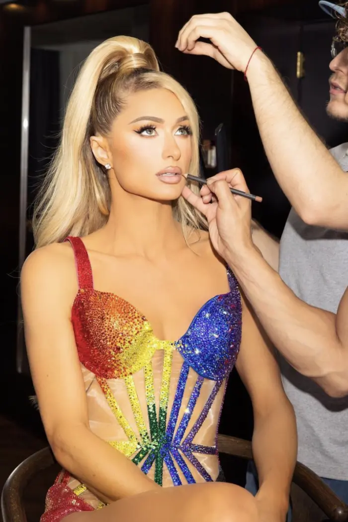 ojos de Paris Hilton