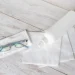 ¿Puedo limpiar gafas sin paño de microfibra?