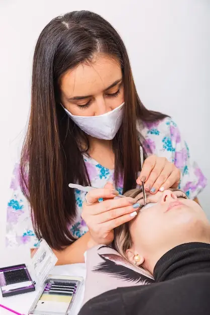Realizar Microblading en Modelos Reales