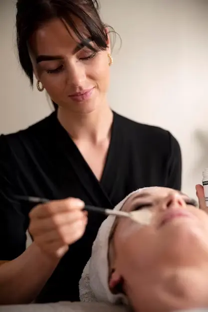 Requisitos para Convertirse en un Artista Certificado en Microblading