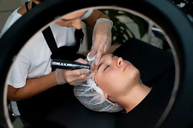 Tatuaje: Ventajas y desventajas para cejas perfectas