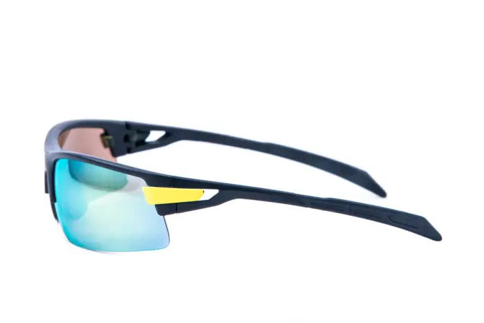 Ventajas y desventajas de lentes de vidrio y plástico