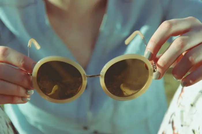 Cómo elegir gafas de sol para cabeza grande