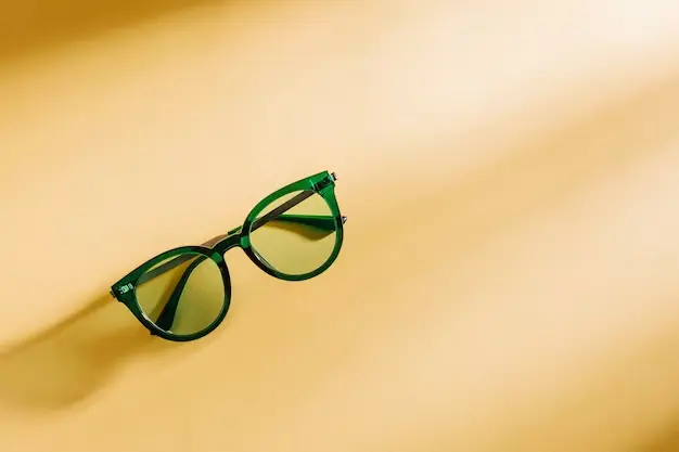 elegir gafas con tinte verde adecuadas
