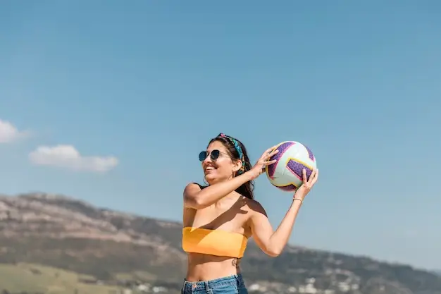 jugar vóleibol con gafas
