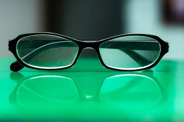 tipos de gafas con tinte verde